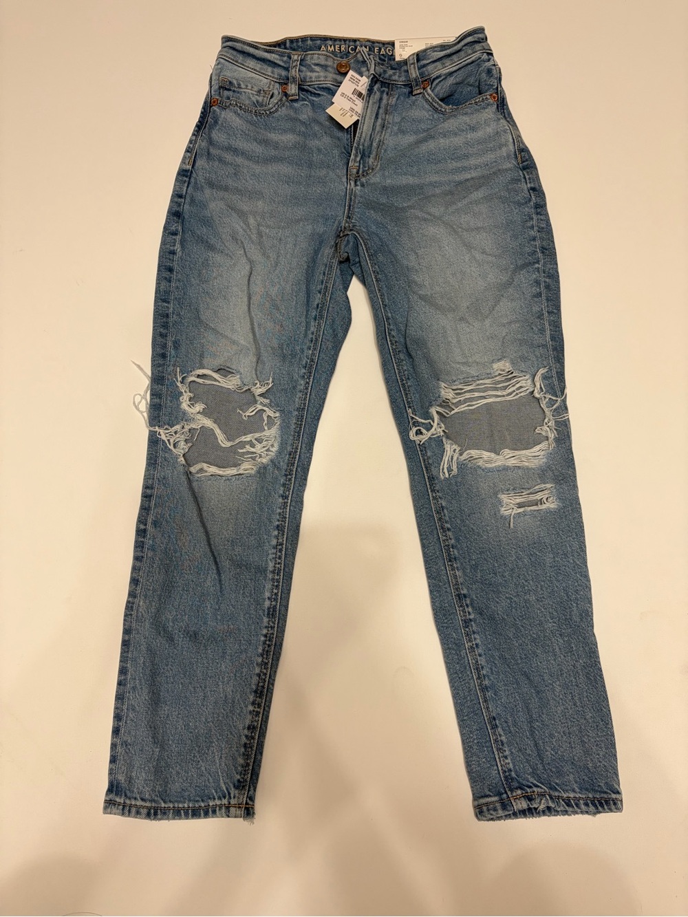 American Eagle Outfitters women’s Blue mom jeans supe high rise 0 short
